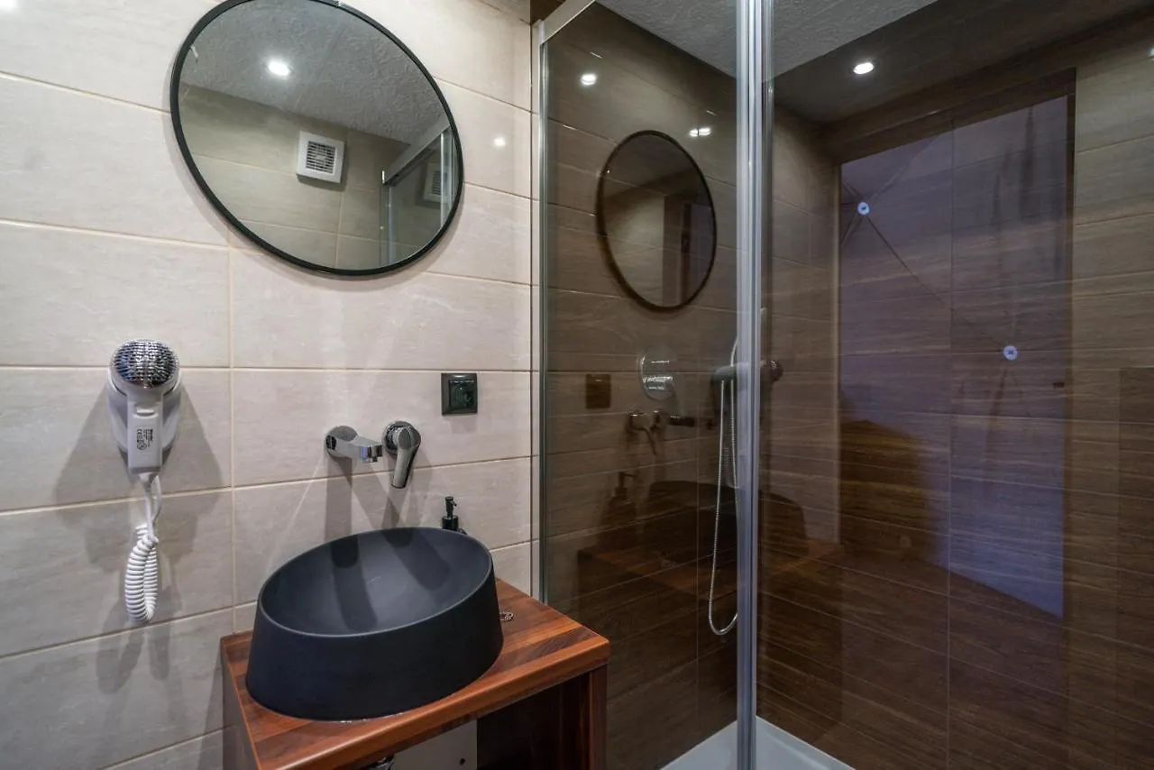 Peak Glamp & Jacuzzi Hotel Zakopane Luxury tent