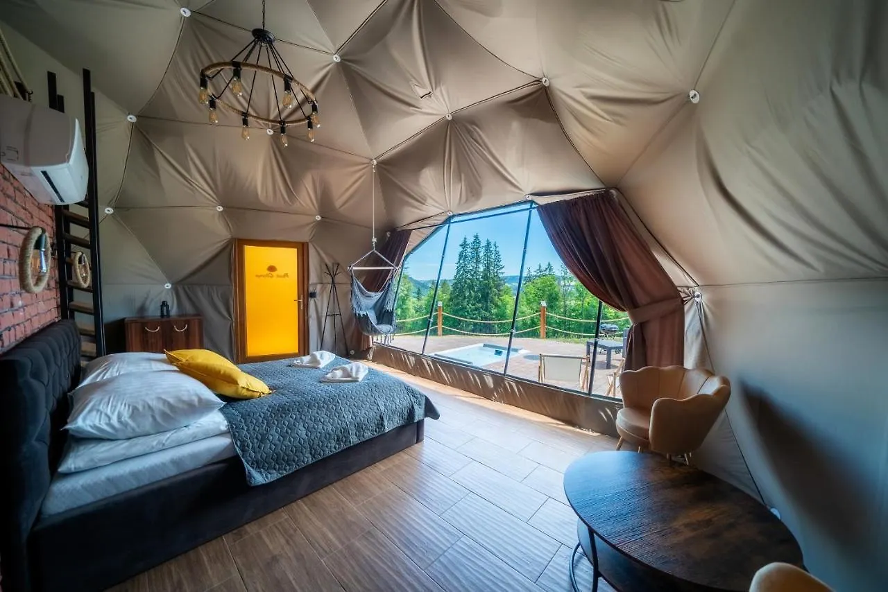 Luxury tent Peak Glamp & Jacuzzi Hotel Zakopane Poland