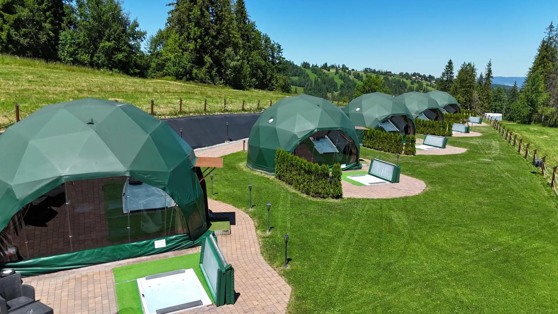 Luxury tent Peak Glamp & Jacuzzi Hotel Zakopane